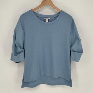 Athleta Womens Harlow Hybrid Tee Top Size S Light Blue Short Sleeve Pullover